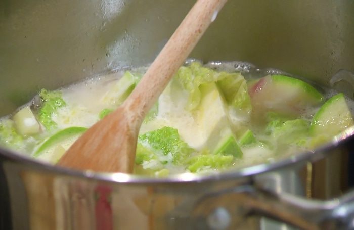 Суп из кабачков и пекинской капусты