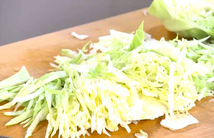 Тосты с чечевицей и капустой 