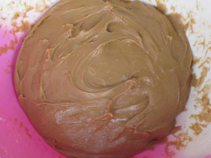 Кофейный пирог-спираль с карамелью