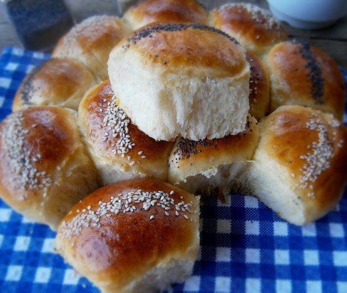 Булочки из волшебного теста с сыром