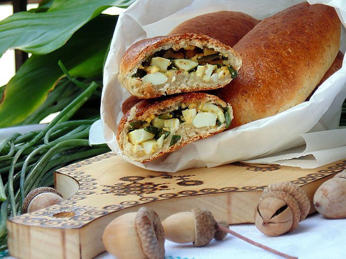 Гречневые пирожки с луком и яйцом