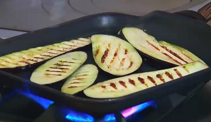 Тортильи с баклажанным соусом 