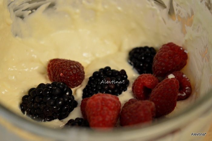 Ягодный брауни чизкейк