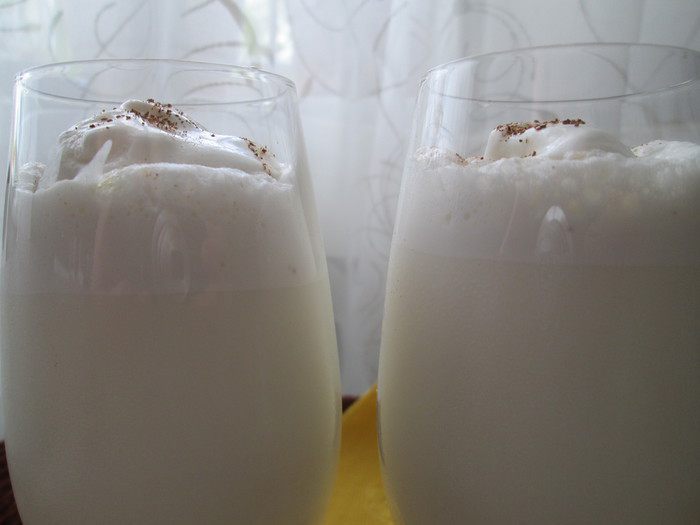 Молочный коктейль из пломбира с имбирем