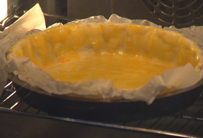 Яблочный пирог с пастернаком и голубым сыром 