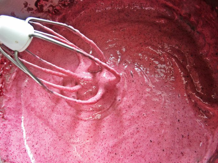 Черничный мусс под сливками