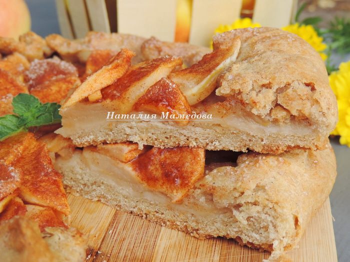 Постная пряная галета с яблоками
