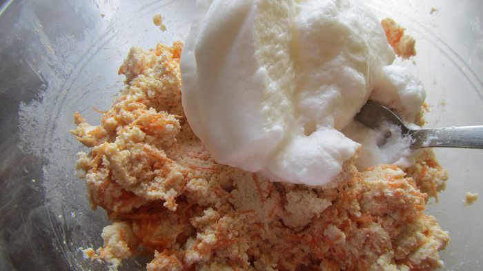 Запеченные морковные сырники на белках