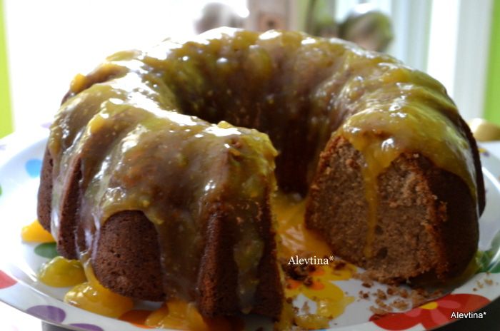 Фунтовый пряный кекс с апельсиново-ромовым соусом