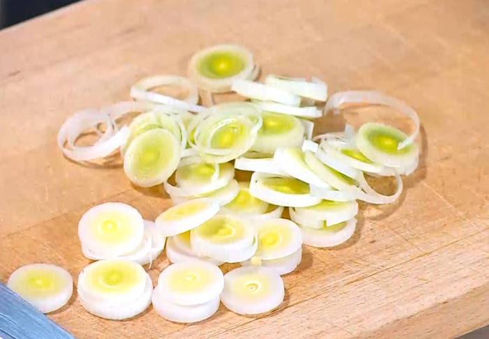Тосты с индейкой и овощами 
