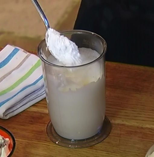 Лимонные сырники с соусом из маскарпоне 