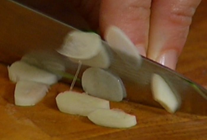 Куриное филе с миндалем, семечками и сладким перцем