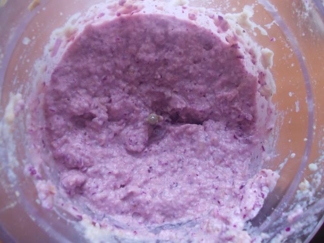 Рулет из утки с финиками и орехами