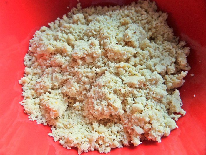 Пирог «Черешня в ореховом тесте»