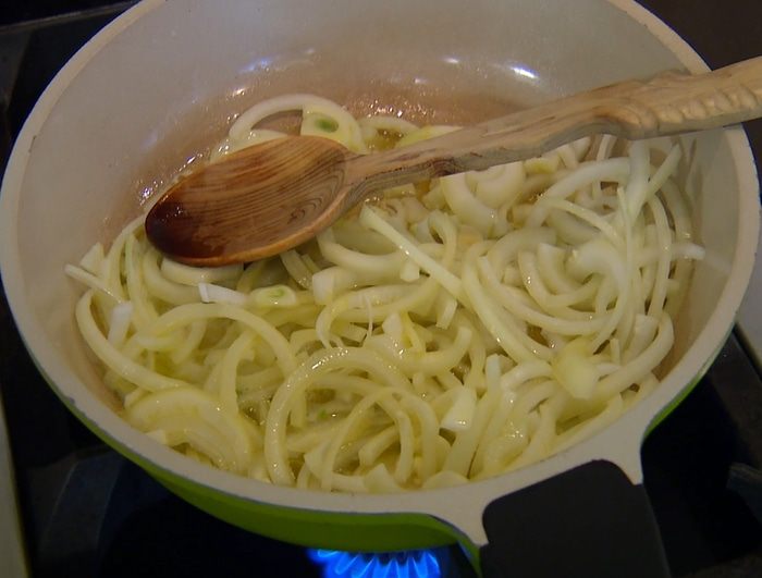 Курица в соусе с чатни манго 