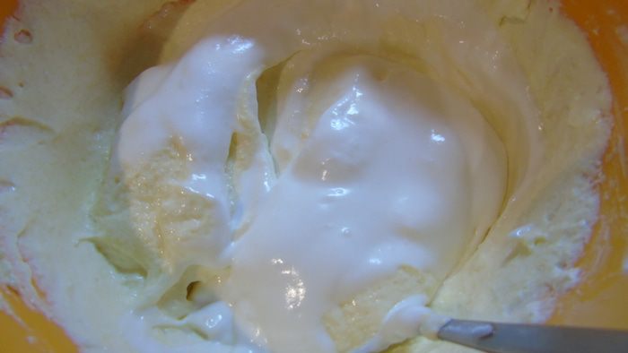 Нежный творожник с яблоками