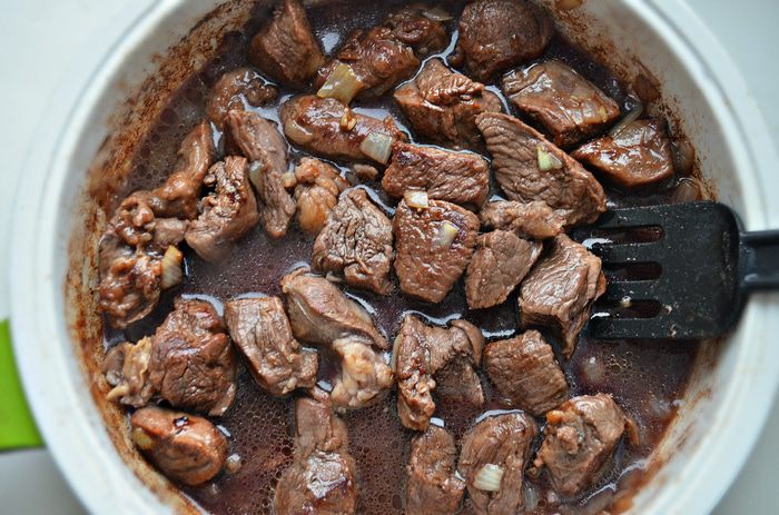 Пармантье из баранины с тыквой и сливами