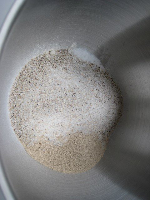 Гречневые пирожки с луком и яйцом