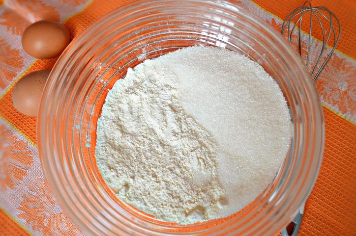 Бискотти с вяленой вишней, фундуком и фисташкам