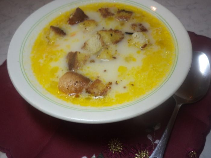 Суп  &amp;quot;Счастье  Рокфора&amp;quot;  с  курицей,  рисом  и  плавленым  сыром