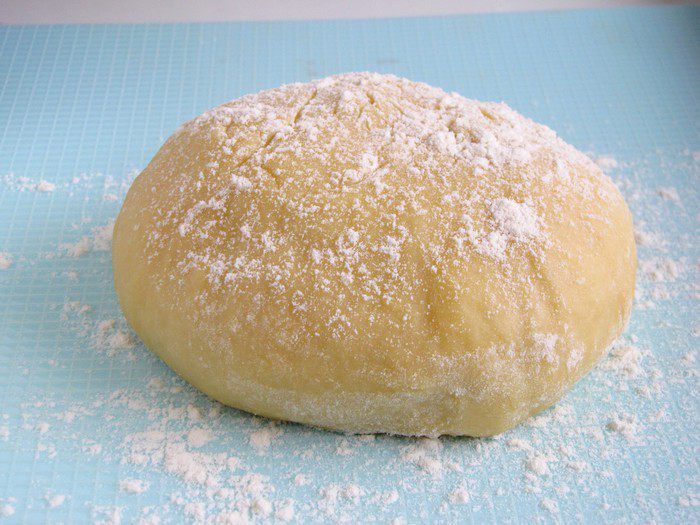 Кулебяка с капустой и солеными грибами