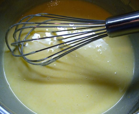 Канеле с арахисовой пастой