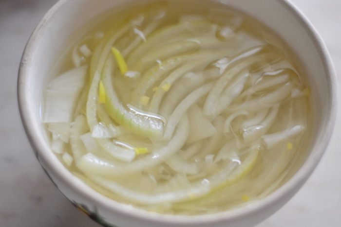 Блины с печенью, яблоком и маринованным  луком