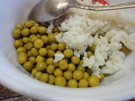 Рис с болгарским перцем и горошком