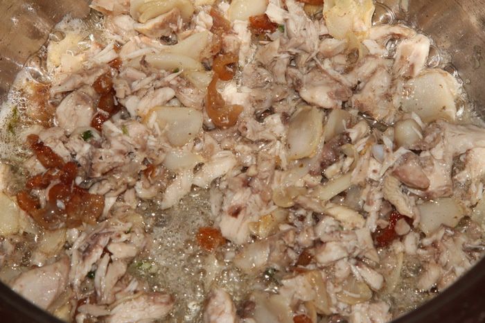 Чесночный суп с цукини и сухариками