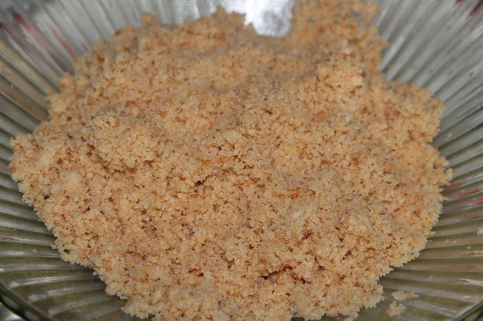 Печеночный чизкейк с орехами и грибами