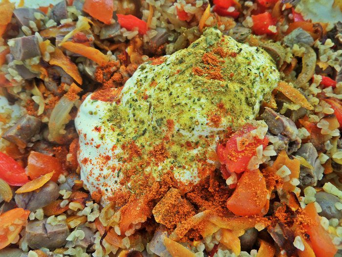 Булгур с сердечками в съедобной тарелке