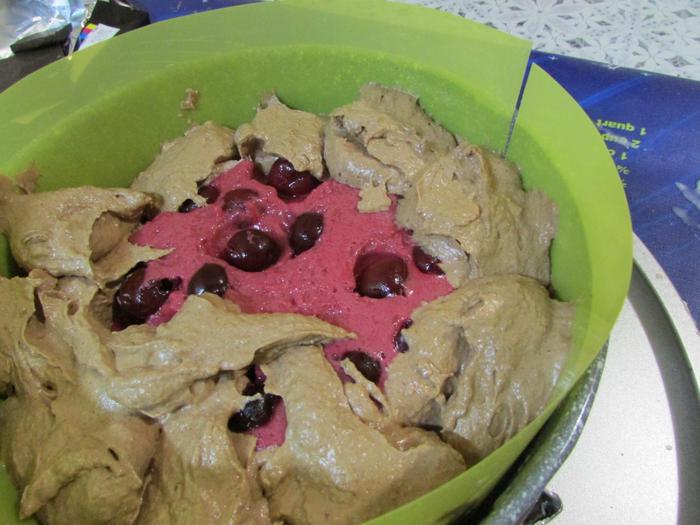 Шоколадно-вишнёвый торт-мусс