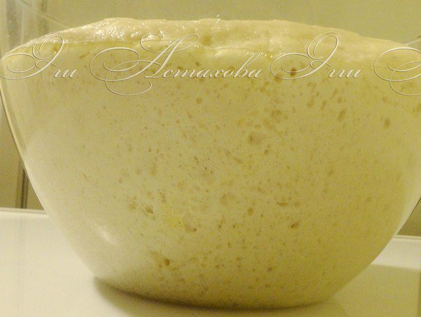 Пирог с творожными розами