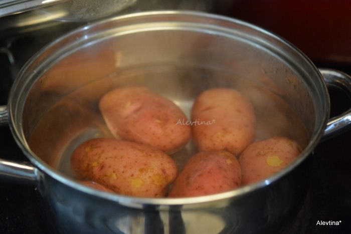 Раздавленный красный картофель