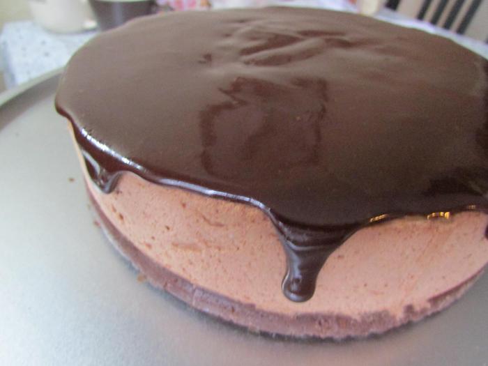 Шоколадно-вишнёвый торт-мусс