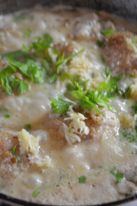 Куриные голени в чесночно-ореховом соусе