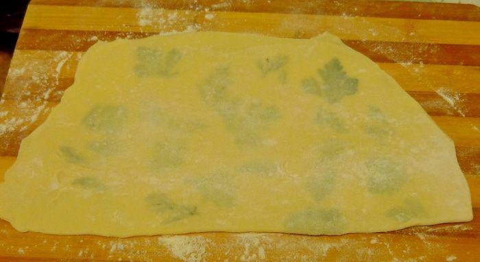 Равиоли с фетой, зеленью и сюрпризом