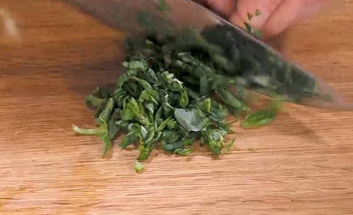 Вьетнамский салат с курицей и арахисом 
