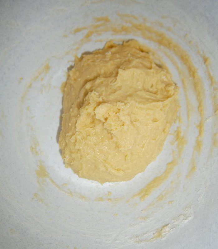 Пирог из картофельного теста с творогом и беконом