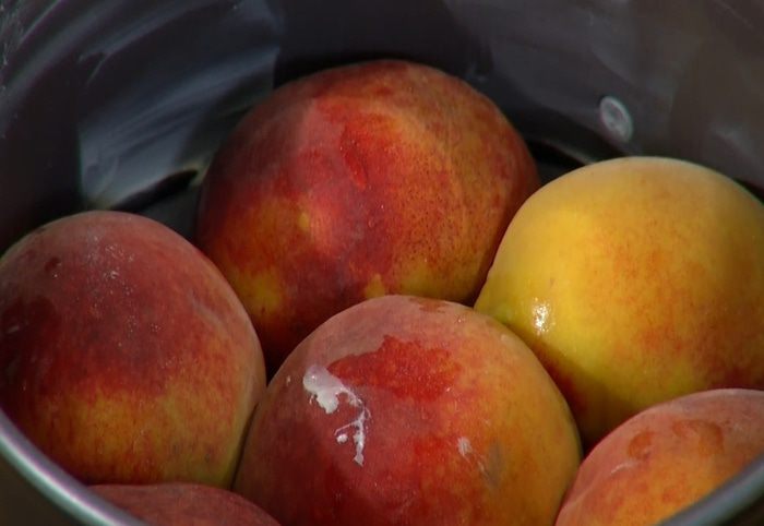 Пирог-перевертыш с персиками 