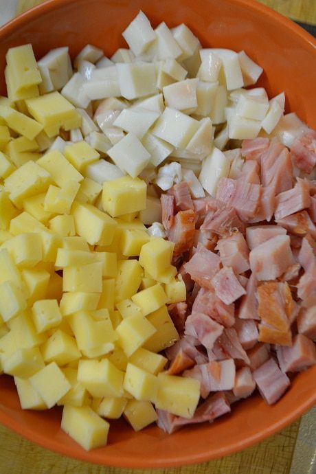 Салат с кальмарами и сыром