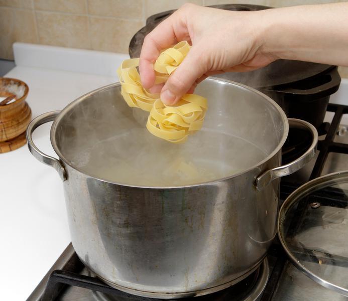 Паста Феттуччине с нежными итальянскими тефтельками