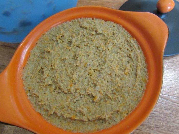 Паштет из куриных желудков с морковью и луком