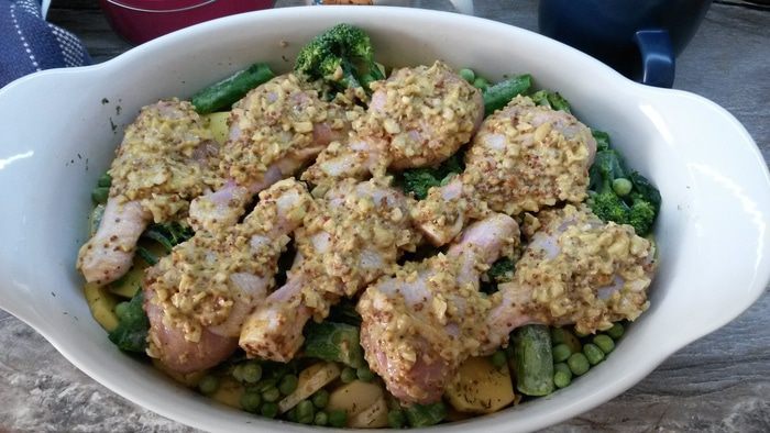 Курица в горчичном маринаде с овощами