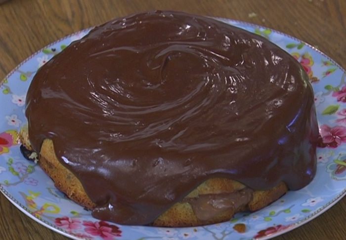 Сметанник с фундуком и изюмом