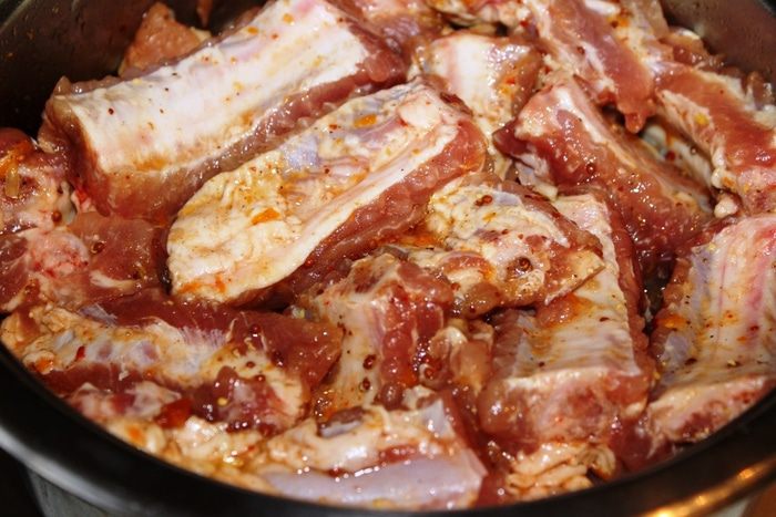 Карамельные свиные ребрышки