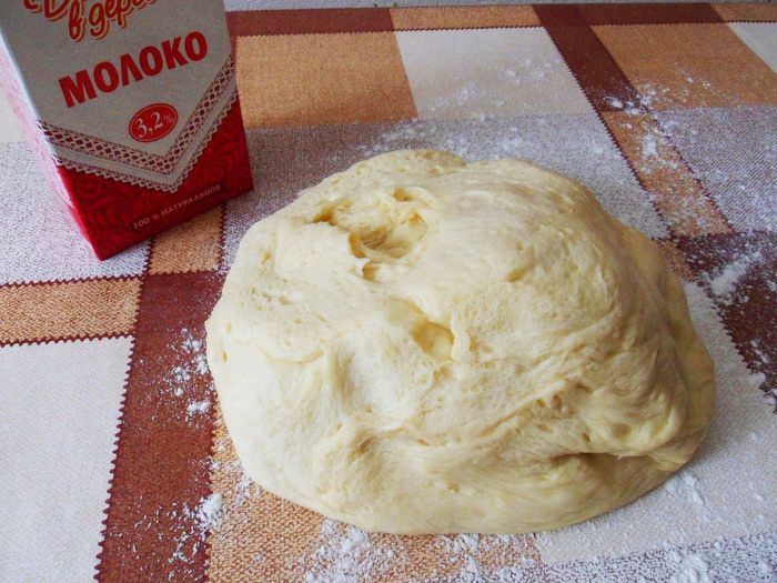 Пирог с лососем и моцареллой