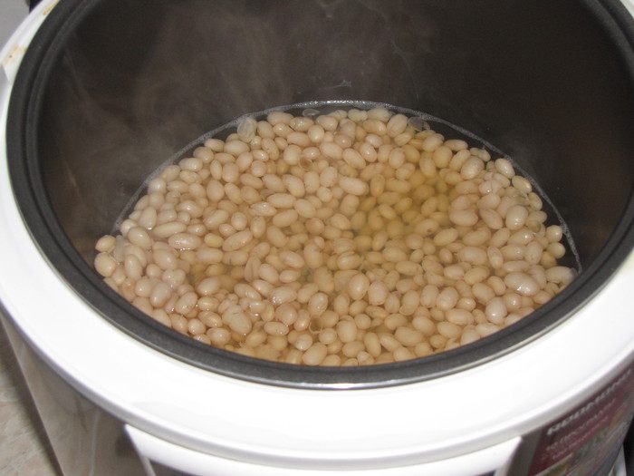 Морковный суп с белой фасолью