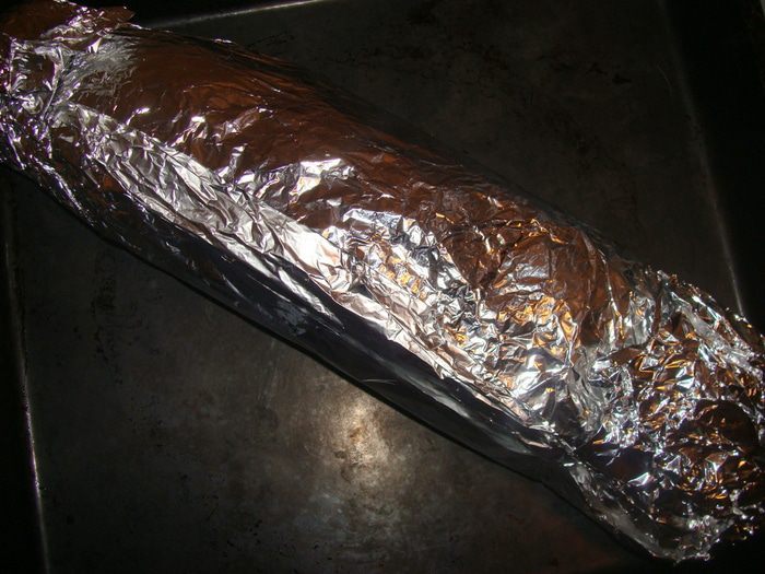 Острый лососевый рулет в тесте