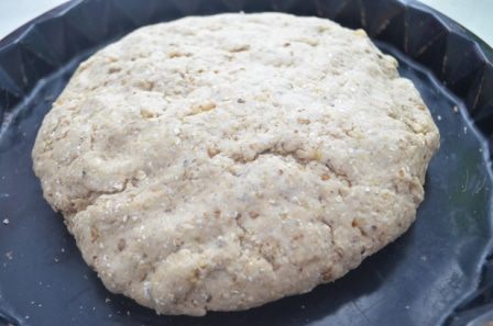 Ирландский содовый хлеб с пармезаном и грецкими орехами